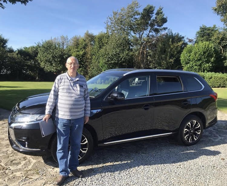 A customer selling their car with Car Ching